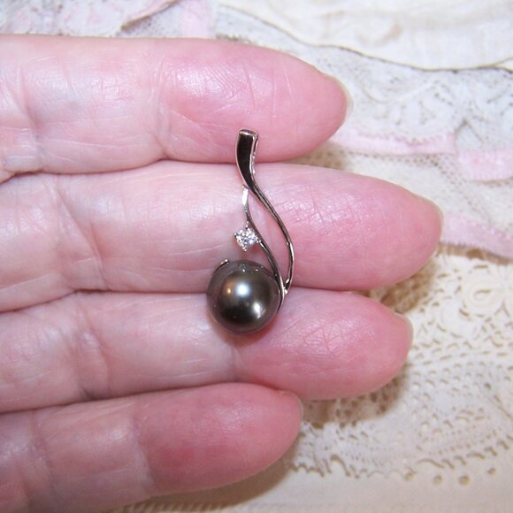 Vintage CHAULRI Sterling Silver Black Pearl Cubic Zirconia CZ Pendant - Picture 3 of 7